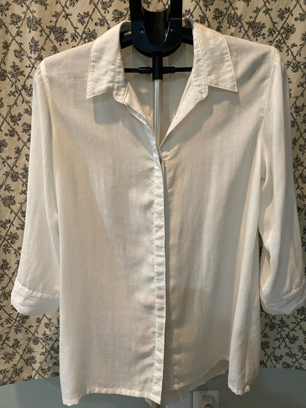 Linen Button-Down Collared Shirt - Lightweight 3/4 Sleeve Made in Hong Kong